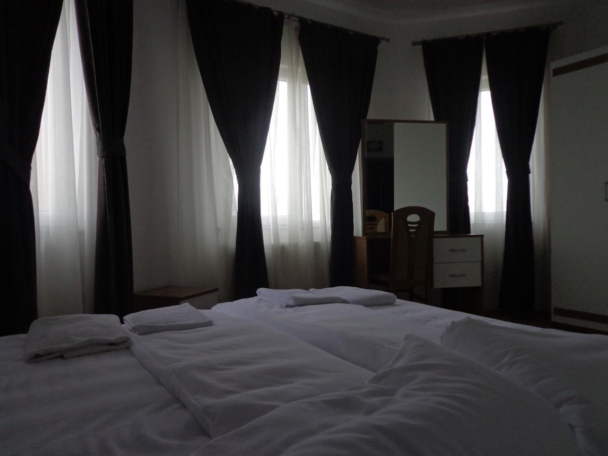 פרישטינה Hotel Rio מראה חיצוני תמונה