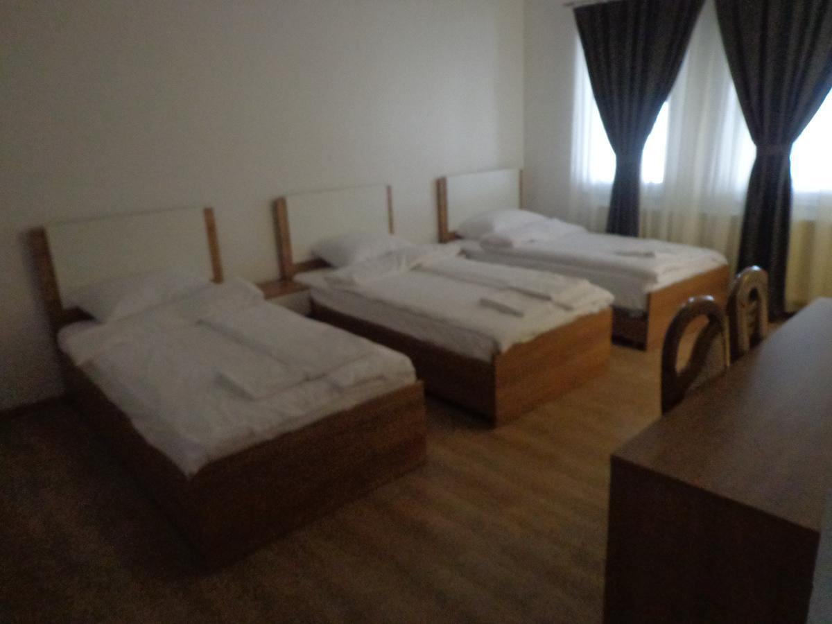 פרישטינה Hotel Rio מראה חיצוני תמונה