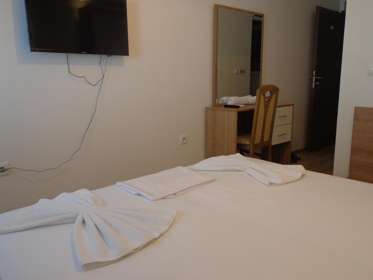 פרישטינה Hotel Rio מראה חיצוני תמונה