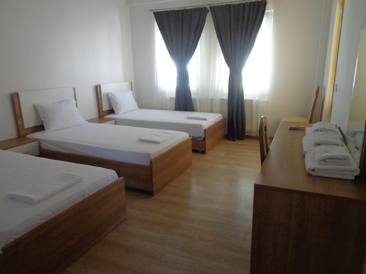 פרישטינה Hotel Rio מראה חיצוני תמונה